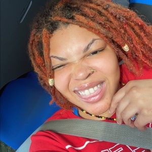 Meet your Posher, Marcia